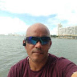 Meet your Posher, Cesar augusto